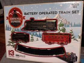 72571 Well Played North Pole Express Train Set Battery Operated 13 Piece New
