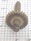 Z-16 Lionel Right Hand Upper Ribbed Shaft Assembly With Gear