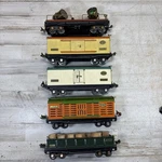 Lionel Prewar Gauge Tinplate Freight Car Set 820 Floodlight 814R. Fixed Price $249.98.