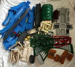 Retired 2006 Tomy Toys Exclusive Thomas Ultimate Set Not Complete Elsbridge. Fixed Price $157.50.