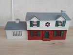 K-line. Scale Ref 6-21380. Diorama Decor Model. Colonial House. Fixed Price $29.08.