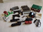Vintage Lionel Train W/ Signals-track-station-cars-engine-transformer. Fixed Price $189.00.