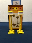 Mth #57 Yellow Street Lamps (set Of 2) MT-1028. Fixed Price $29.99.