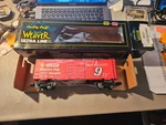 Weaver Ultra Line Scale Bill Elliott 1988 Nascar Champion Boxcar New. Fixed Price $22.99.