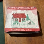 Bachmamn Plasticville House & Yard HY-6 Unit W/ Original Box Inserts Complete. Fixed Price $25.00.