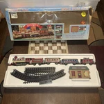 1995 173W Dickensville Christmas Train Set Station Works With Some Issues Parts. Fixed Price $22.49.