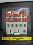 Mth Railking 30-90188 Granary Building Gray Stone Red Roof. Fixed Price $76.49.