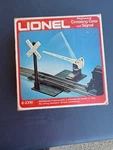 Lionel 6-2310 Mechanical Crossing Gate And Signal (O/O27). Fixed Price $9.99.