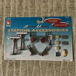 Life-like Trains 433-1853 Scene Master Station Accessories Gauge Nip. Fixed Price $16.60.