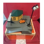 Lionel 6-12782 Operating Oil Drum Loader Gauge Industrial Building Plastic. Fixed Price $45.00.