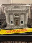 Mth Rail King Mercantile Bank & Trust Company With Coin Slot- Gauge #30-90550. Fixed Price $114.99.