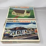 Bachmann 27 Scale Plasticville 1911 Suburban Station & New England Rancher 1912. Fixed Price $17.59.