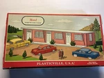 Plasticville Vintage Rose Motel 1621/100 Complete & New, Never Built, Nice Box. Fixed Price $14.99.