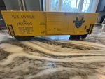 Vintage Delaware + Hudson 24668 Dual Air-pam Waffle Side Box Car Ho Scale Electr. Fixed Price $33.95.