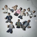 Arttista Set Young Couple Driving - Scale Figure Model Trains Lot Of 8 Cast. Fixed Price $38.00.