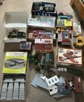 Atlas, Tyco, Revell, Ahm & More Landmarks Structures Scenic Ho Scale Buildings. Fixed Price $70.00.
