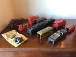 Large Lot Of 10 Vintage Lionel Trains & Parts For Repair Projects - Some Prewar. Fixed Price $99.99.