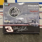 Revell Dale Earnhardt 20 Piece Train Set Ho Scale Diecast Collection 1/64. Fixed Price $119.95.