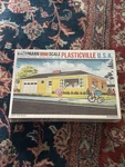 Bachmann Plasticville Ranch House 027 Scale Model Kit #1852 Unassembled Open Box. Fixed Price $42.00.