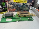Lionel -3462P Milk Platform & Cans 3656 Operating Stock Yard L2224. Fixed Price $25.88.