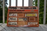 Tyco Ho Scale Electric Train Starter Set Santa Fe 6-PIECE Vintage Collectible. Fixed Price $114.95.