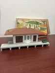 Plasticville Scale Suburban Train Station White & Green Box 1616-100 Complete. Fixed Price $10.00.