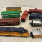 Life Like Ho Scale Train Set 9 Pieces Locomotive Not Working. Fixed Price $28.99.