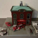 Mth 30-9157 Engine Company 49 Operating Firehouse W/fire Chief Car Read. Fixed Price $98.00.