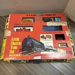 Vintage Ahm 0-4-0 Pufferbelly Freight Ho Scale Electric Train Set 68041 Boxed. Fixed Price $79.99.