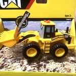 Caterpillar 5" Mini Movers Trucks Rubber Tired Loaded #34610. Fixed Price $17.88.