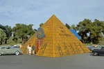 Ho-gauge Bachmann Tu Hut Souvenirs. Fixed Price $29.99.