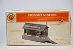 Bachmann 2671 Ho Gauge Freight Station Bldg Plasticville Kit Sealed 1:87 Scale. Fixed Price $19.99.