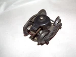 Lionel Original Vintage Postwar Flying Shoe Front Tender Truck Roller Pick Up. Fixed Price $35.00.