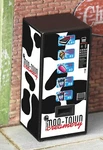Moo-town Creamery Illuminated Vending Machine Lionel 6-21662. Fixed Price $12.99.
