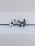 Arttista #1130 - Two (2) Cats Scale Figures / Animals Model Trains New. Fixed Price $8.50.
