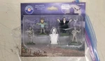 Lionel New 6-24264 Halloween People Pack Trick Or Treaters. Fixed Price $45.00.