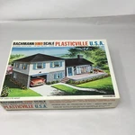 Bachmann - Plasticville Usa Scale Split Level House #1908 Complete. Fixed Price $11.86.