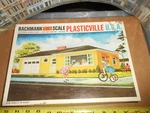 O/O-27 Bachmann Plasticville 1852 Blue Ranch House Kit In Box.. Fixed Price $15.00.
